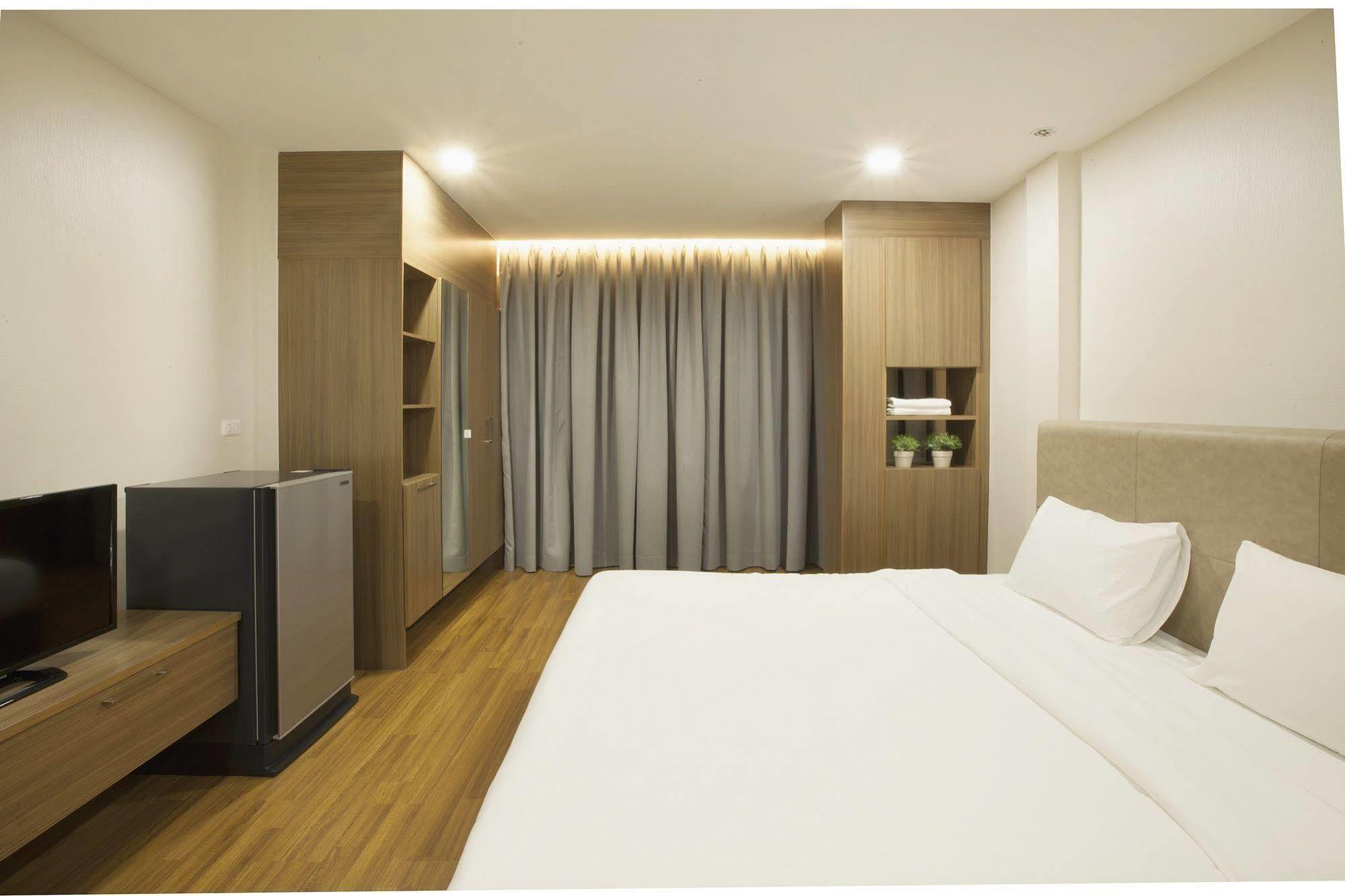 Boone Place Bangkok Exterior photo